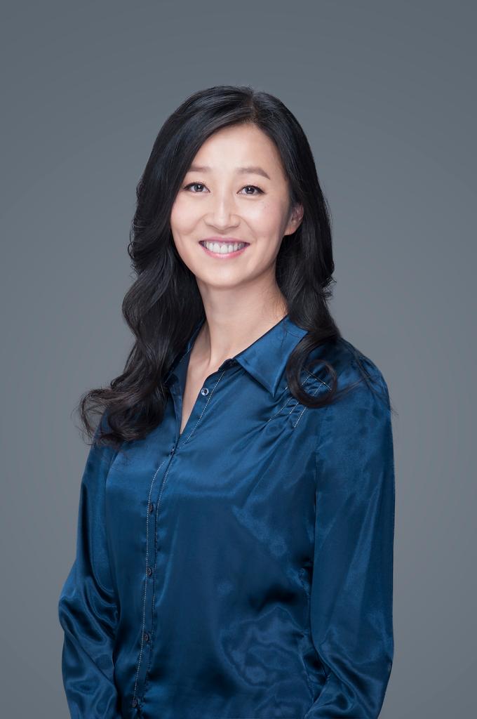R. Stephanie S Huang